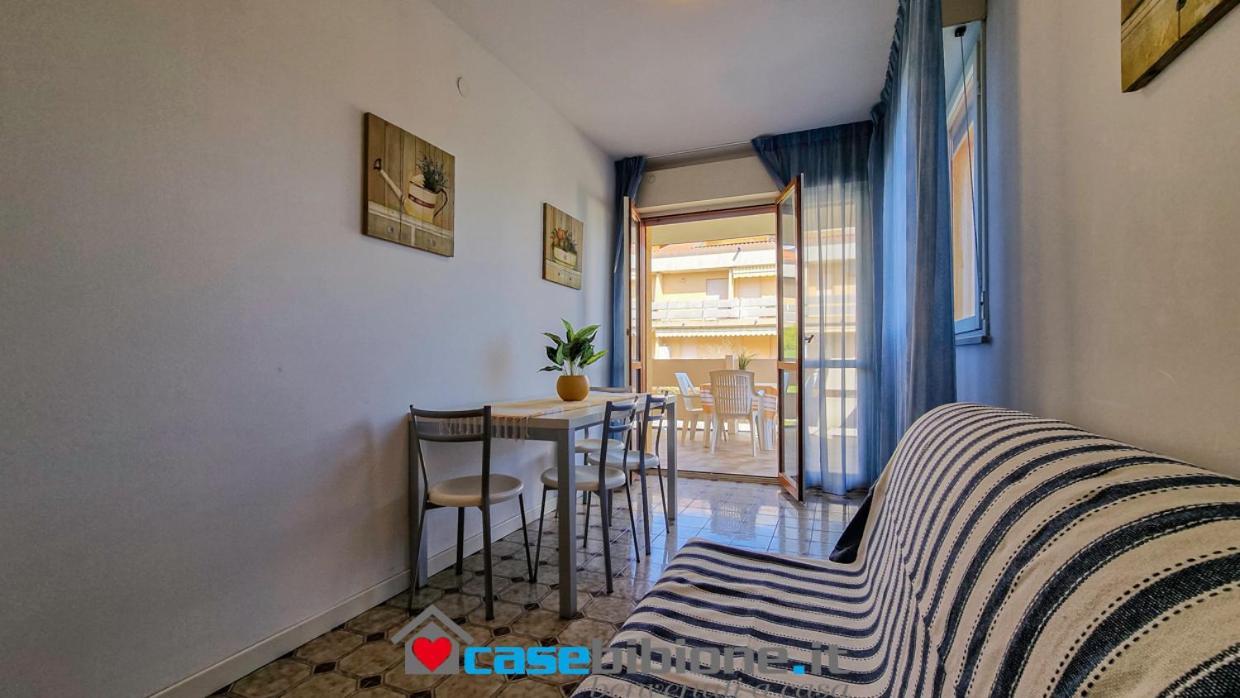 Condominio Carina Sud Bibione Buitenkant foto